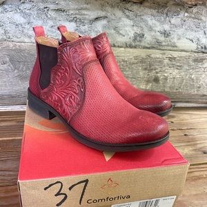 Comfortiva Tenny in Chili Red
